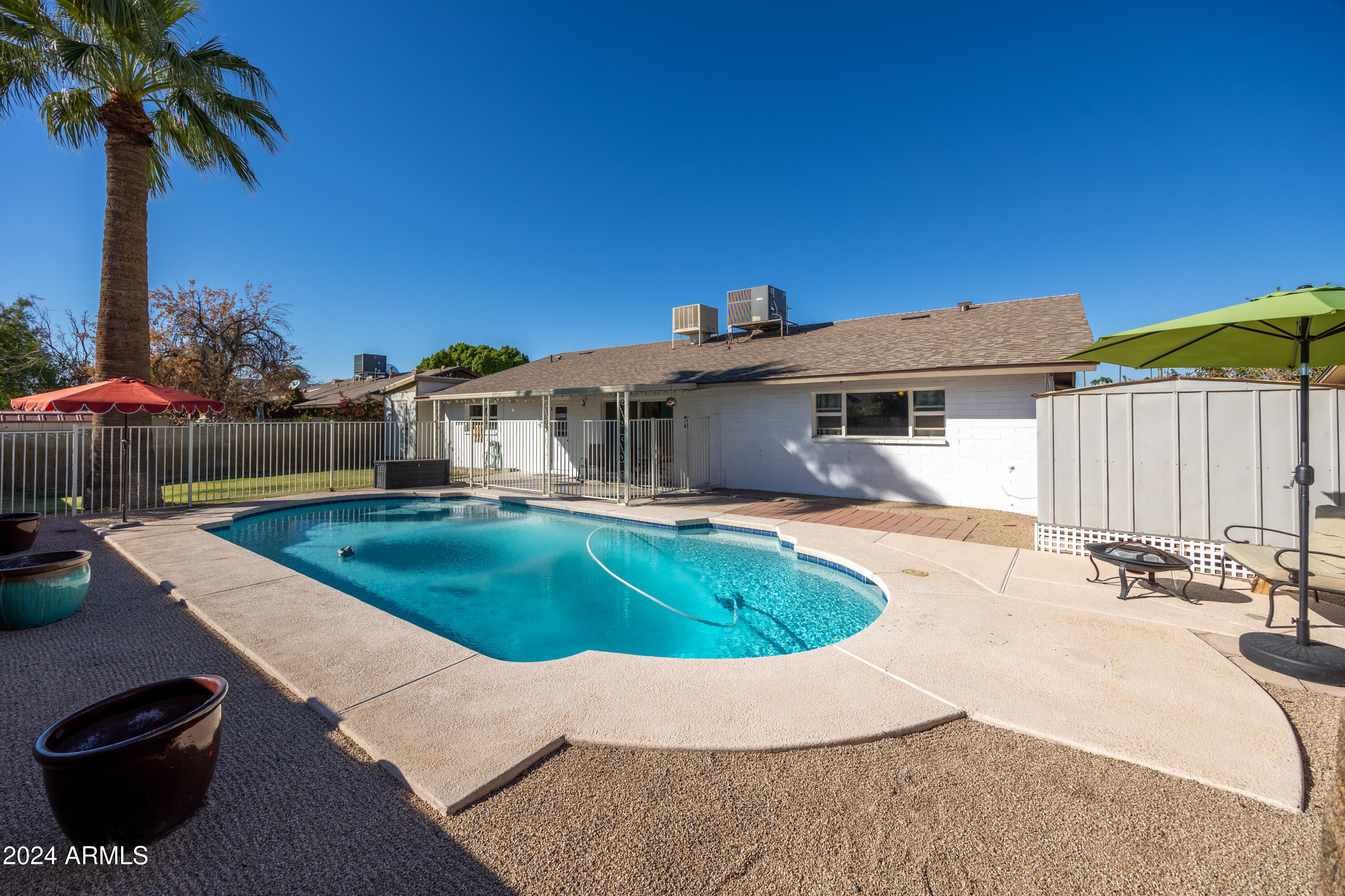 5233 W MAUI Lane