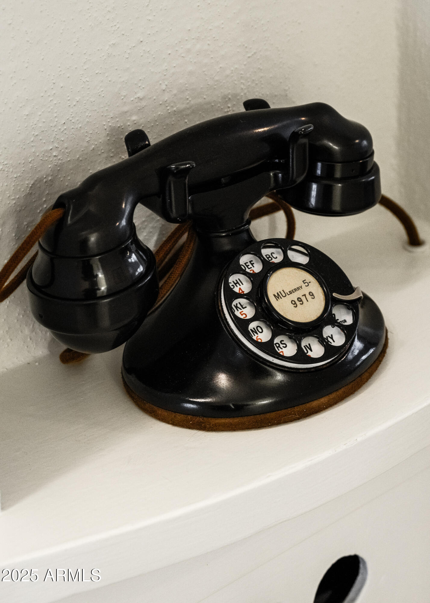 909 W WILLETTA Street