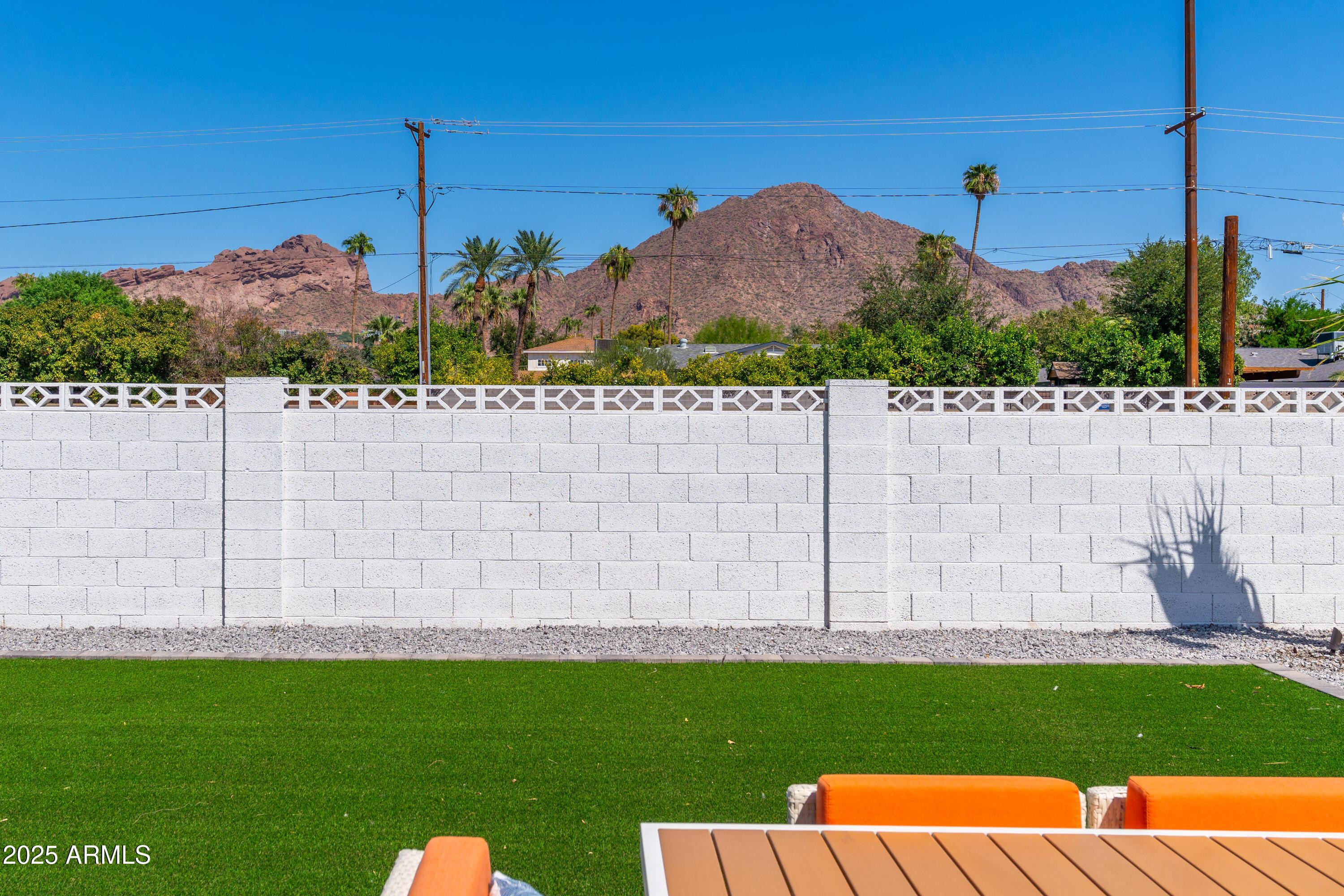 4464 E CAMPBELL Avenue