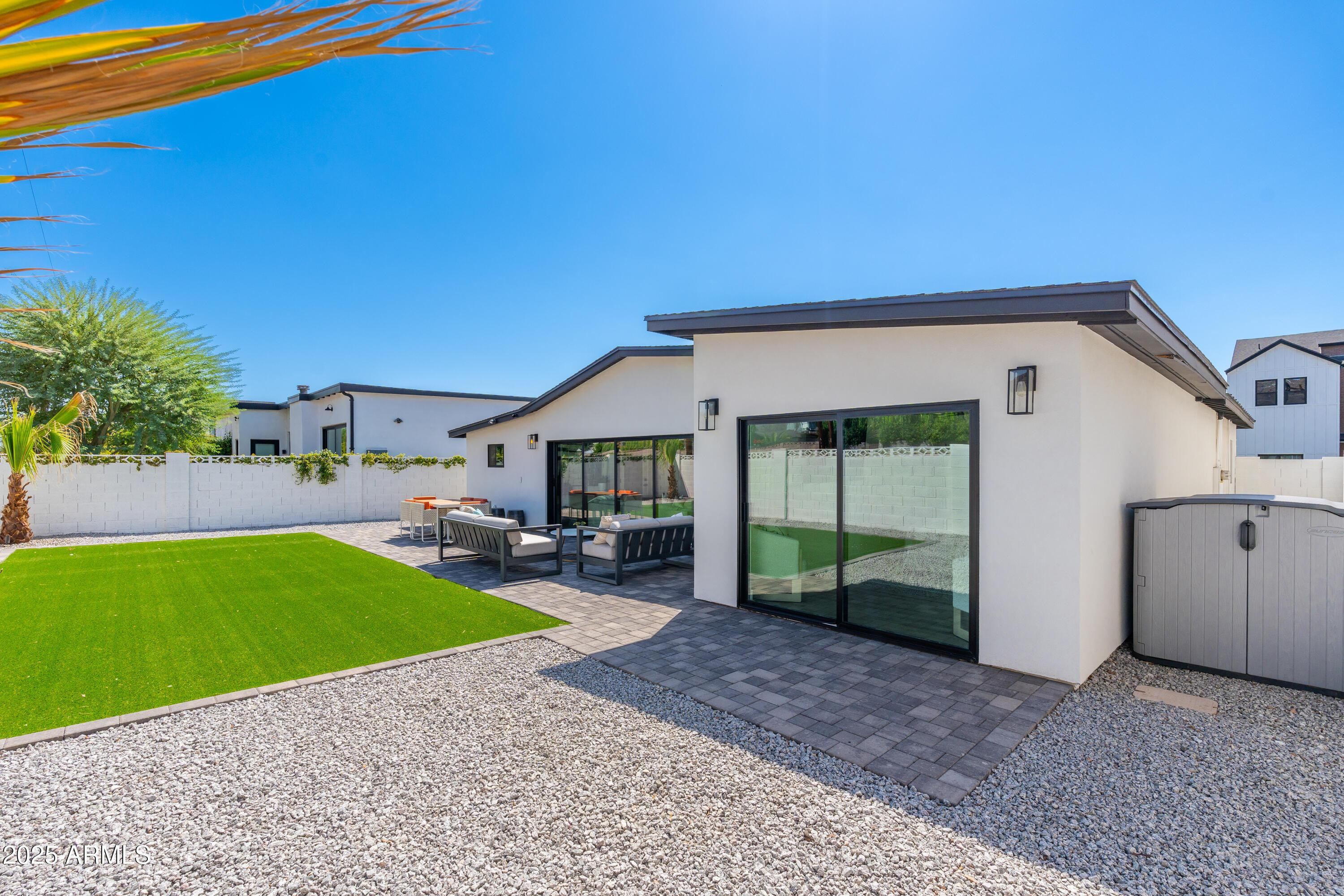 4464 E CAMPBELL Avenue