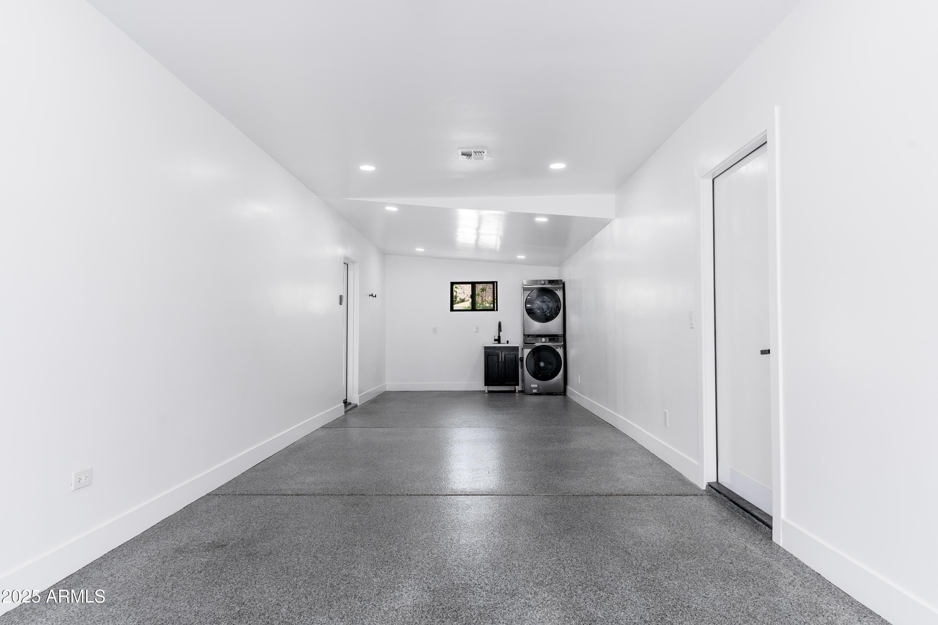 4464 E CAMPBELL Avenue