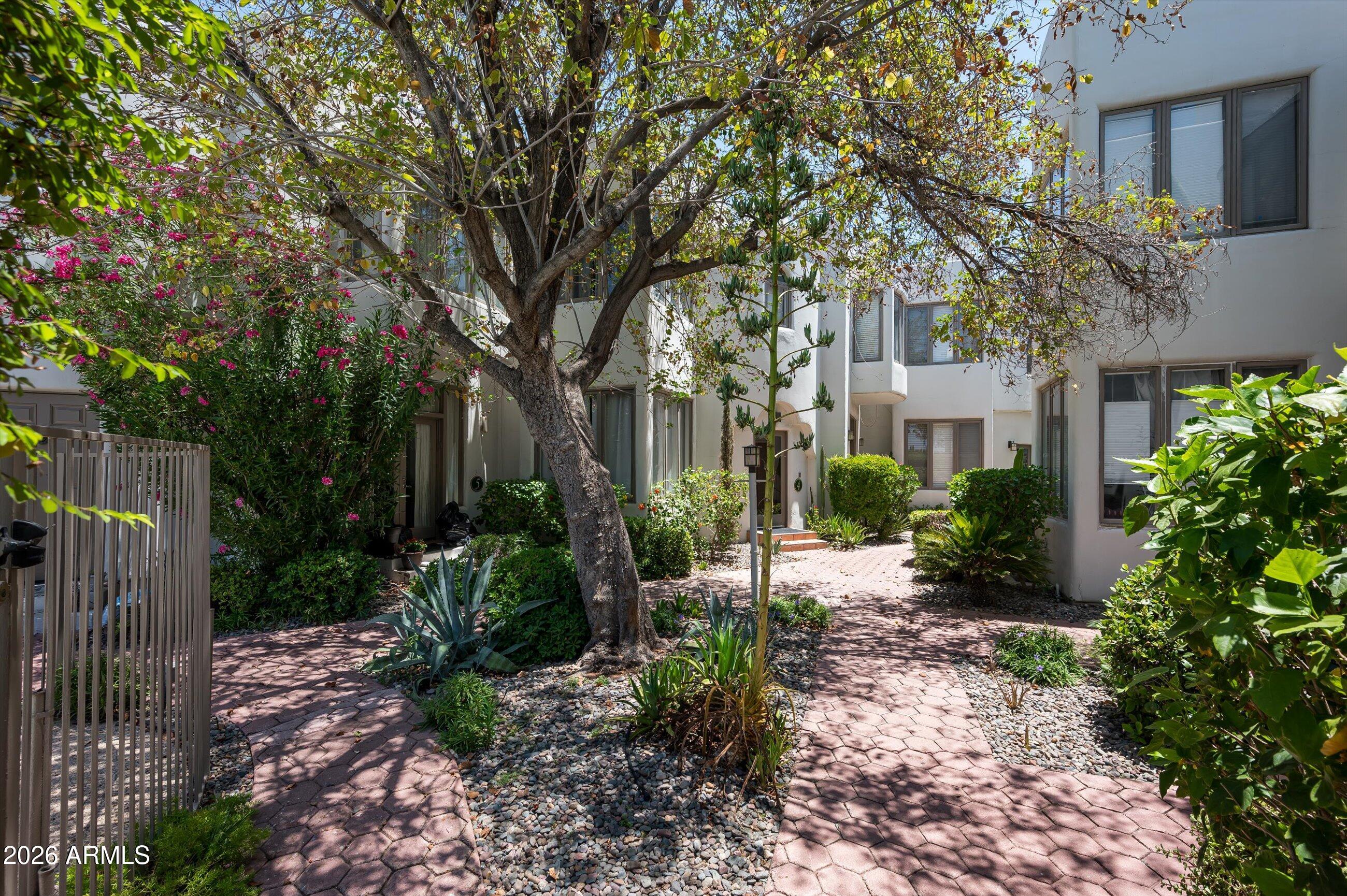 4955 E INDIAN SCHOOL Road 9