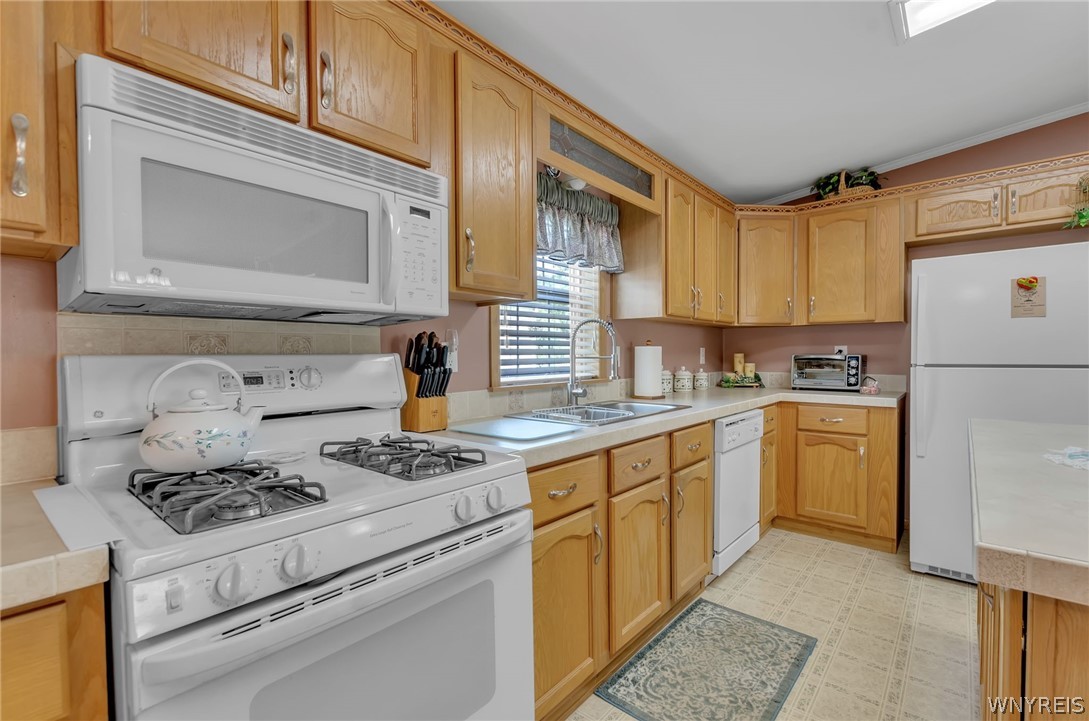 9875 Newmarket Avenue