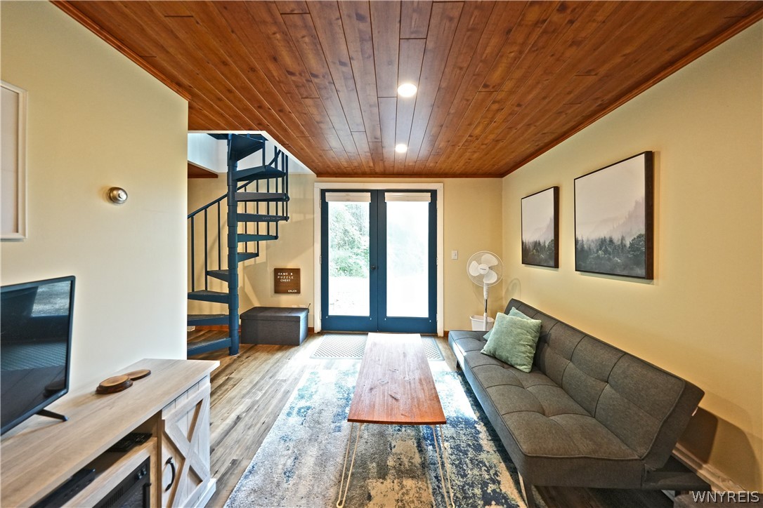 6912 Ellicottville Maples Road