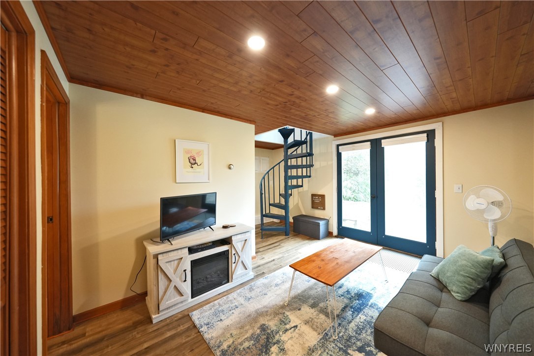 6912 Ellicottville Maples Road