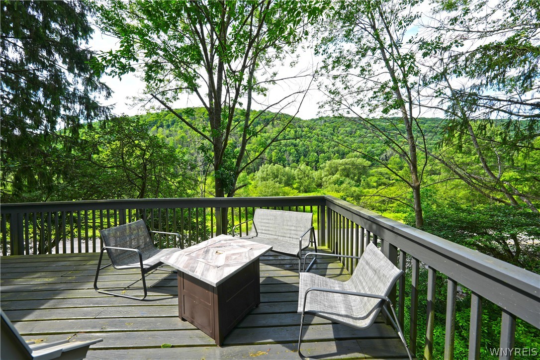 6912 Ellicottville Maples Road