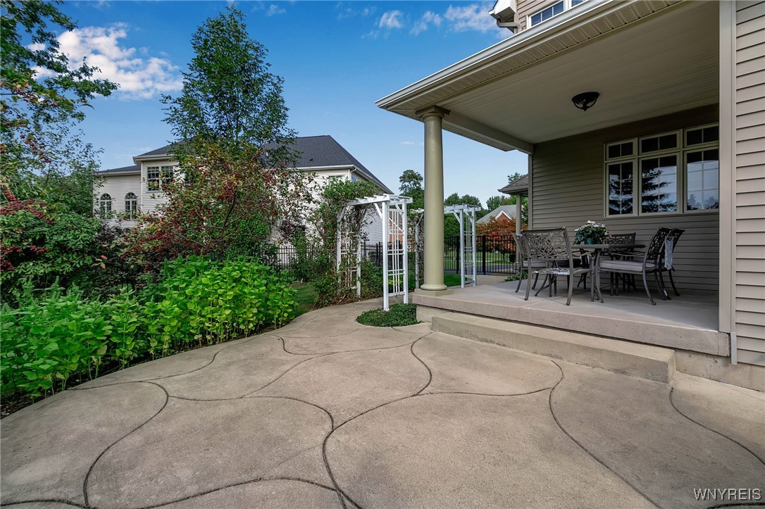 180 Via Foresta Lane