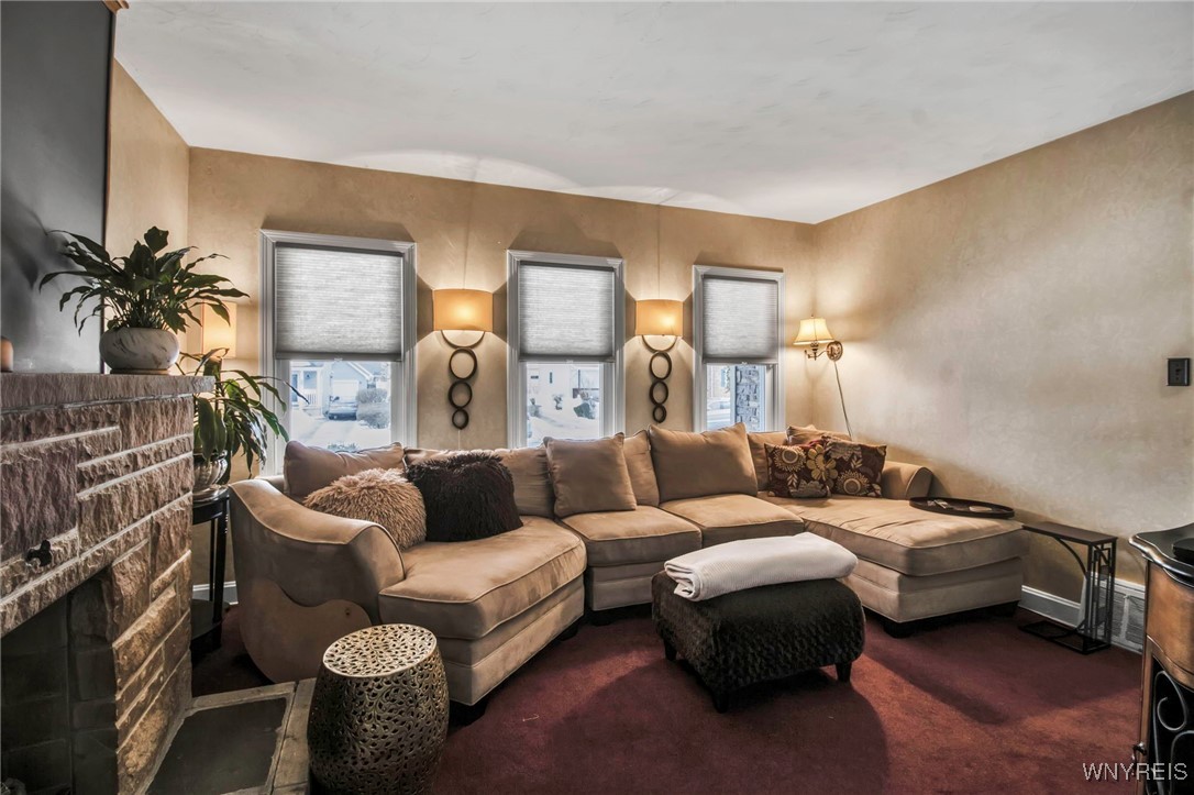 412 University Avenue