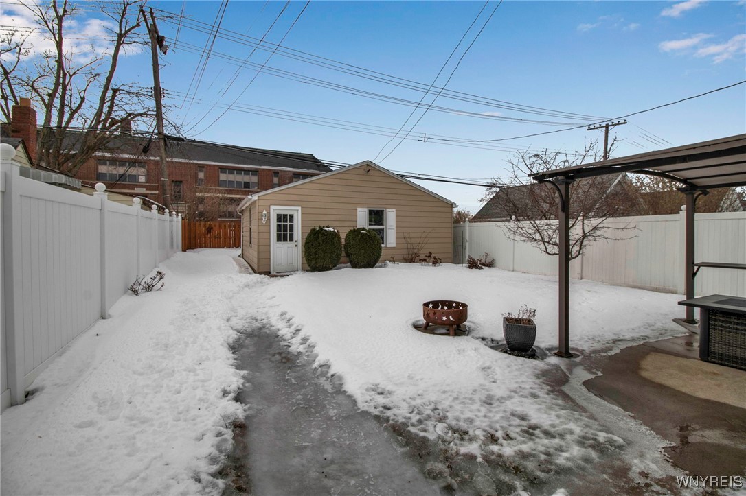 412 University Avenue