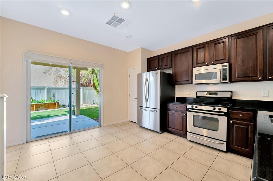 6073 Lazarro Court