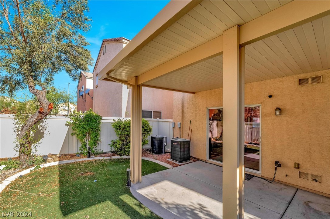6073 Lazarro Court