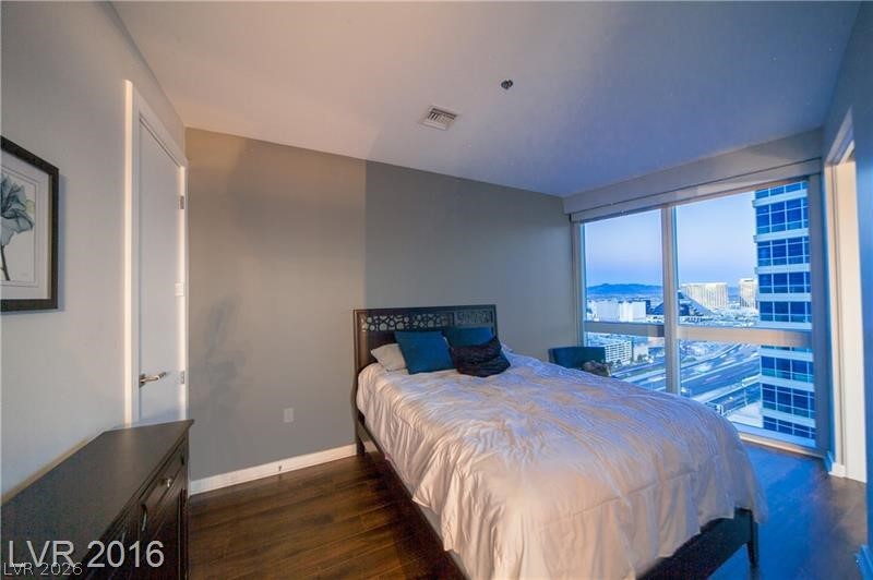 4471 Dean Martin Drive 3301