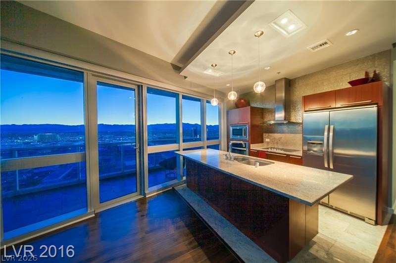 4471 Dean Martin Drive 3301
