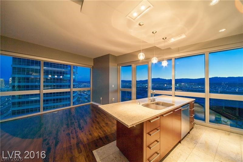 4471 Dean Martin Drive 3301