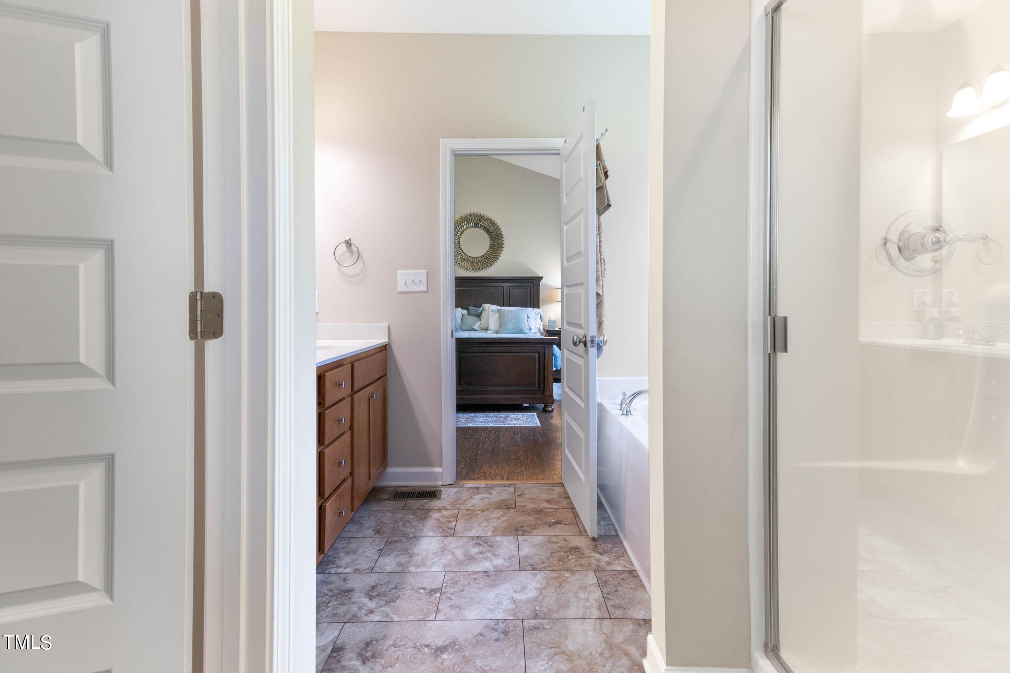 165 Stratocastor Drive