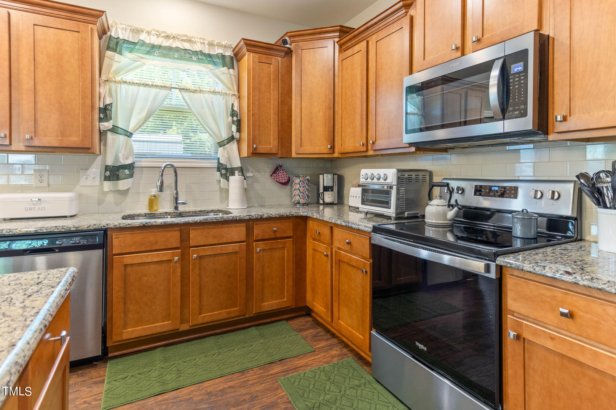 165 Stratocastor Drive