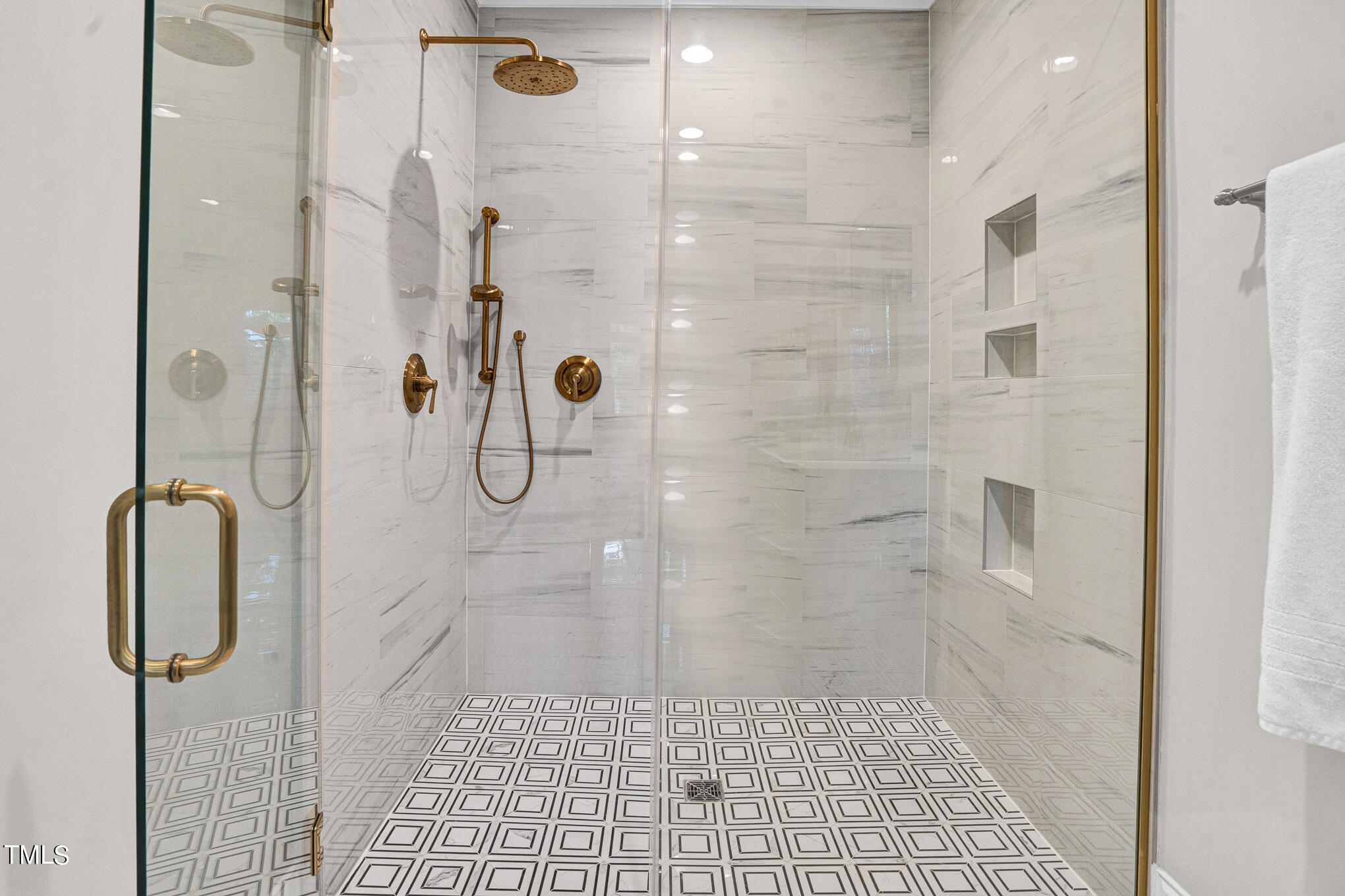 2121 Oberlin Village Drive # 107