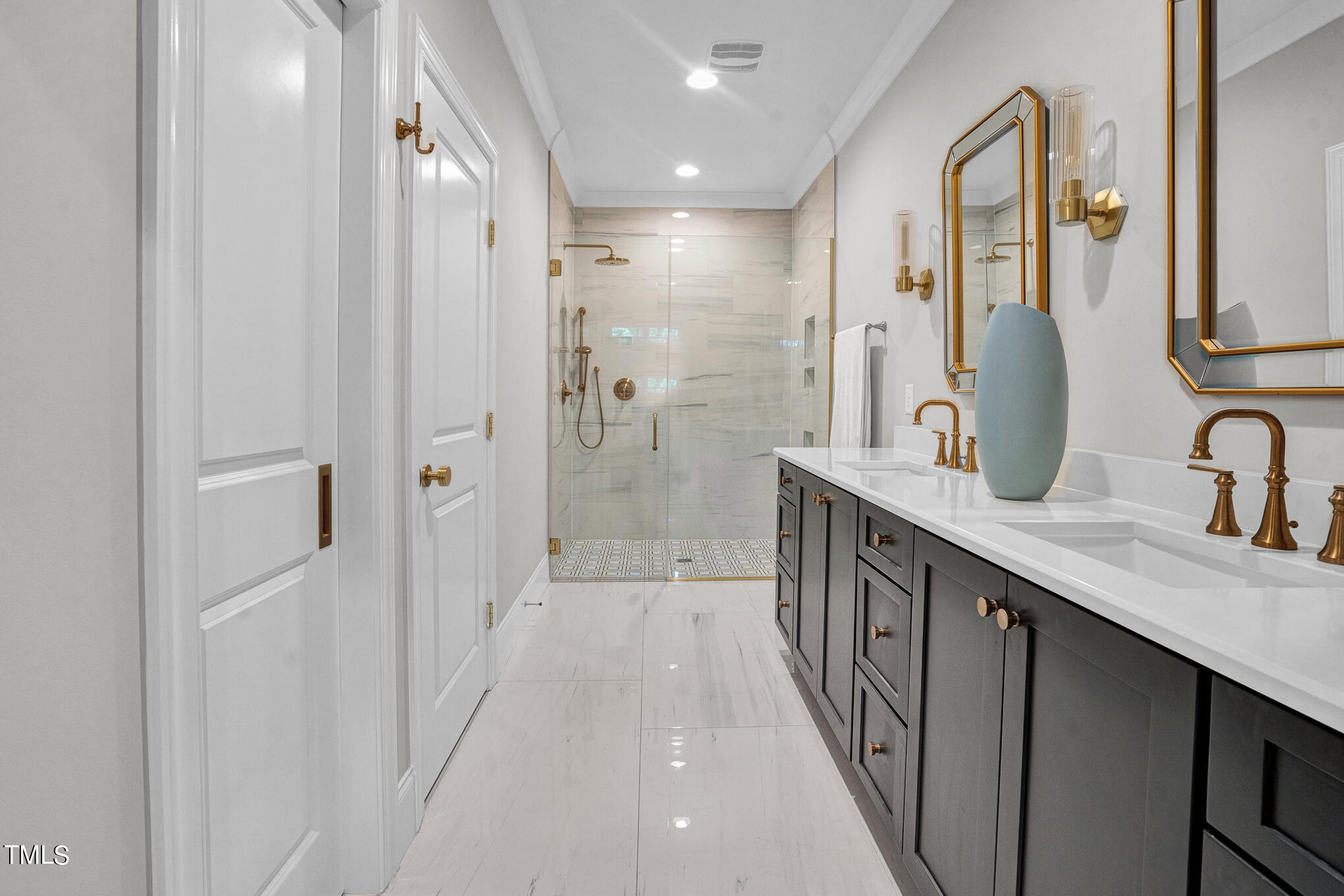 2121 Oberlin Village Drive # 107
