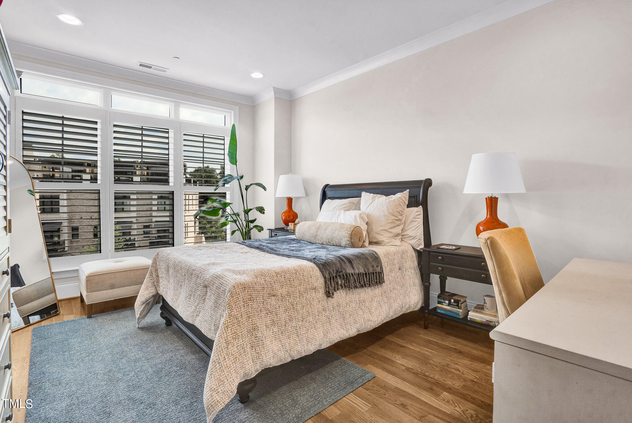 2121 Oberlin Village Drive # 107