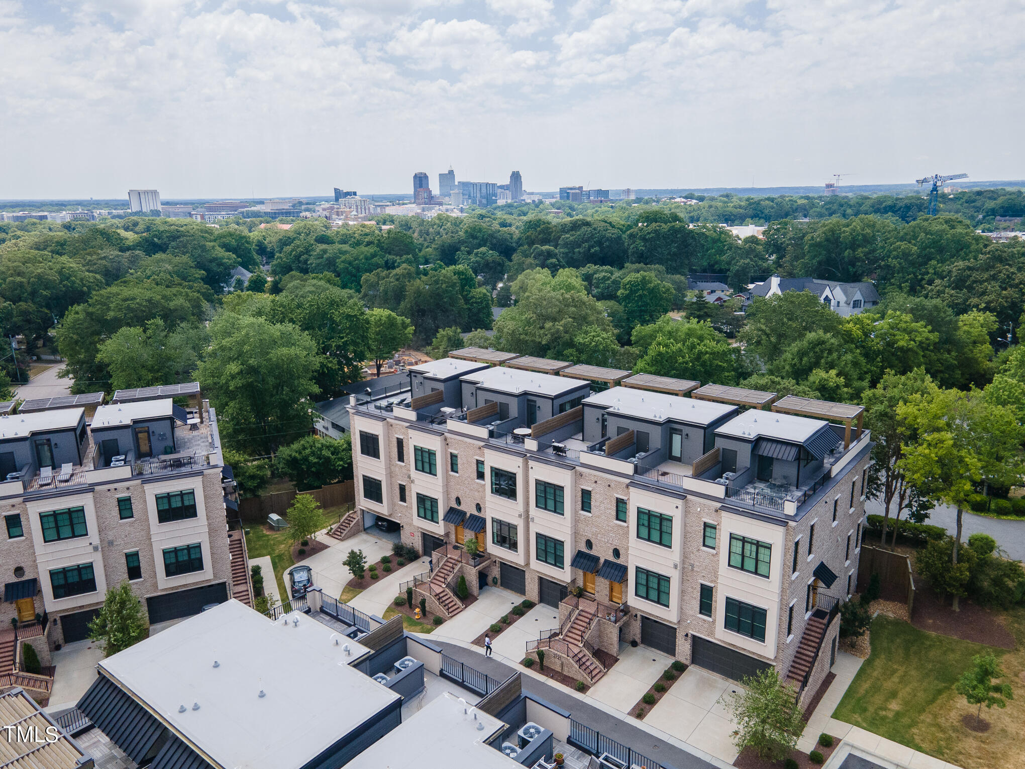 2121 Oberlin Village Drive # 107