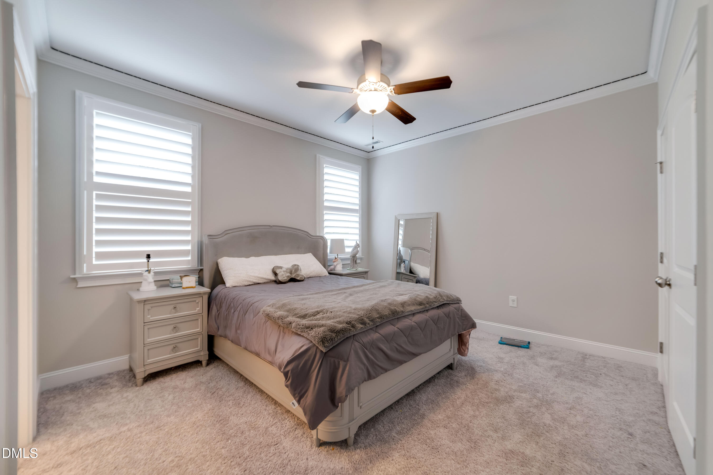 2128 Vandiver Way