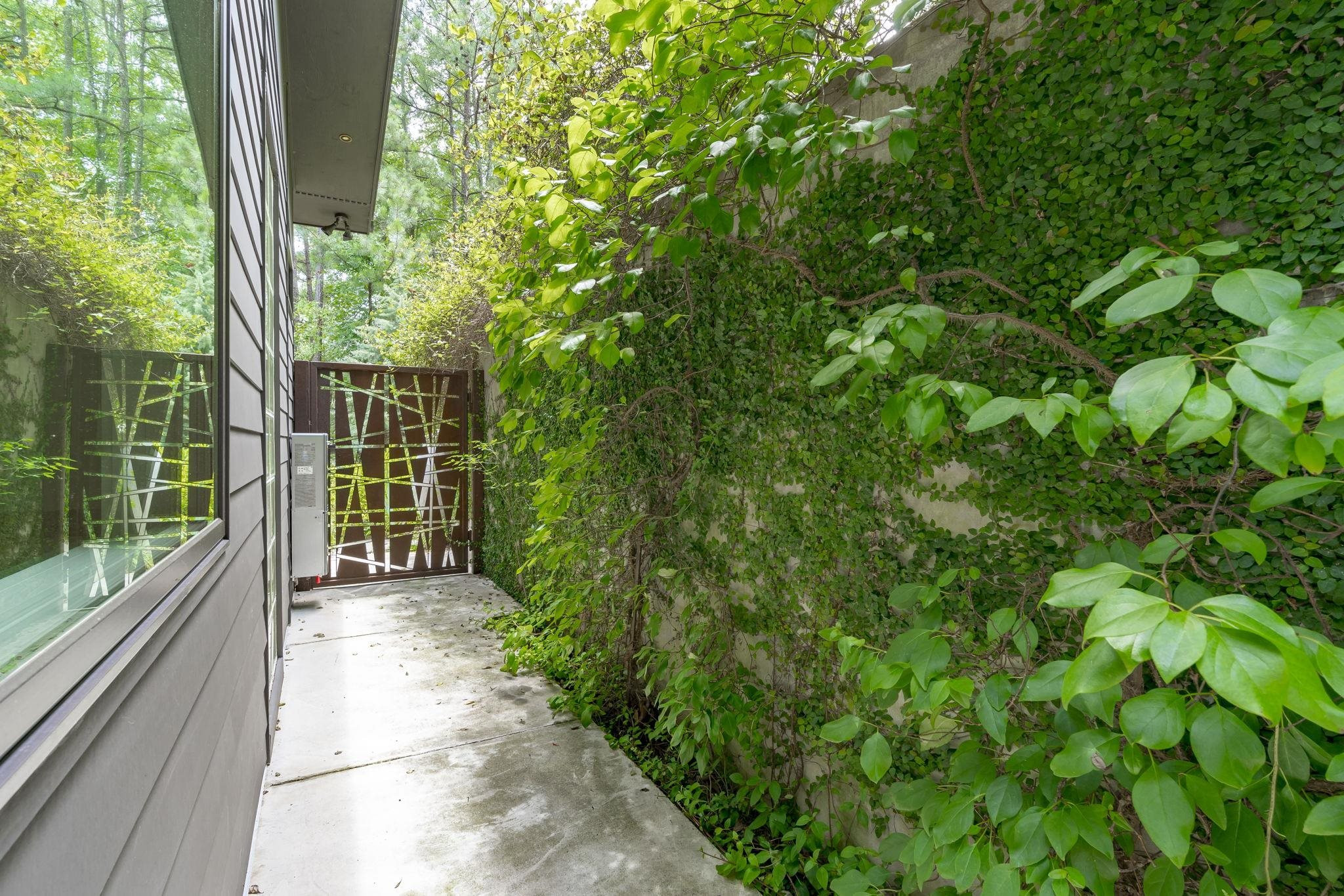 105 Whistling Tree Court