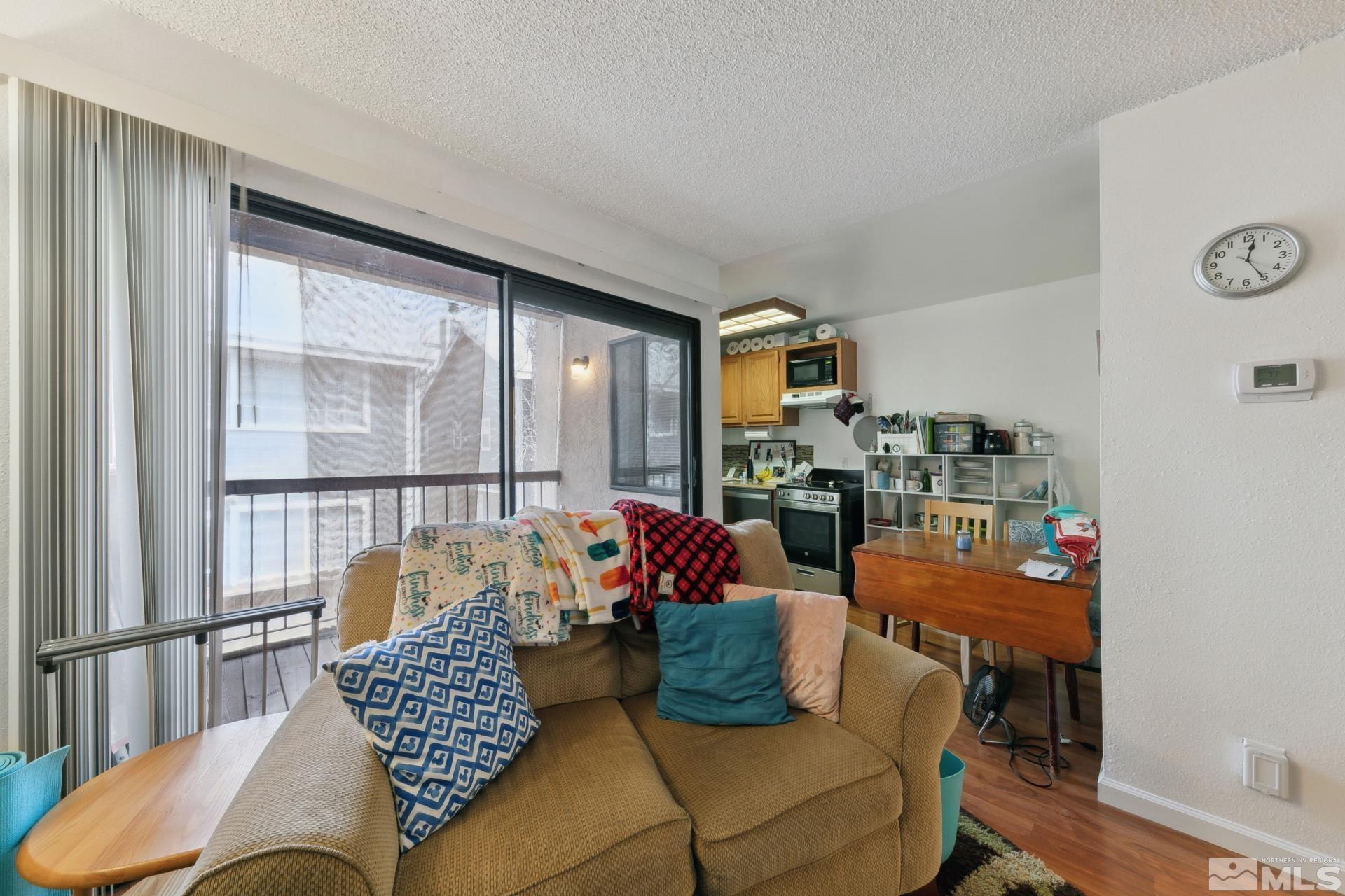 2750 Plumas Street, 212