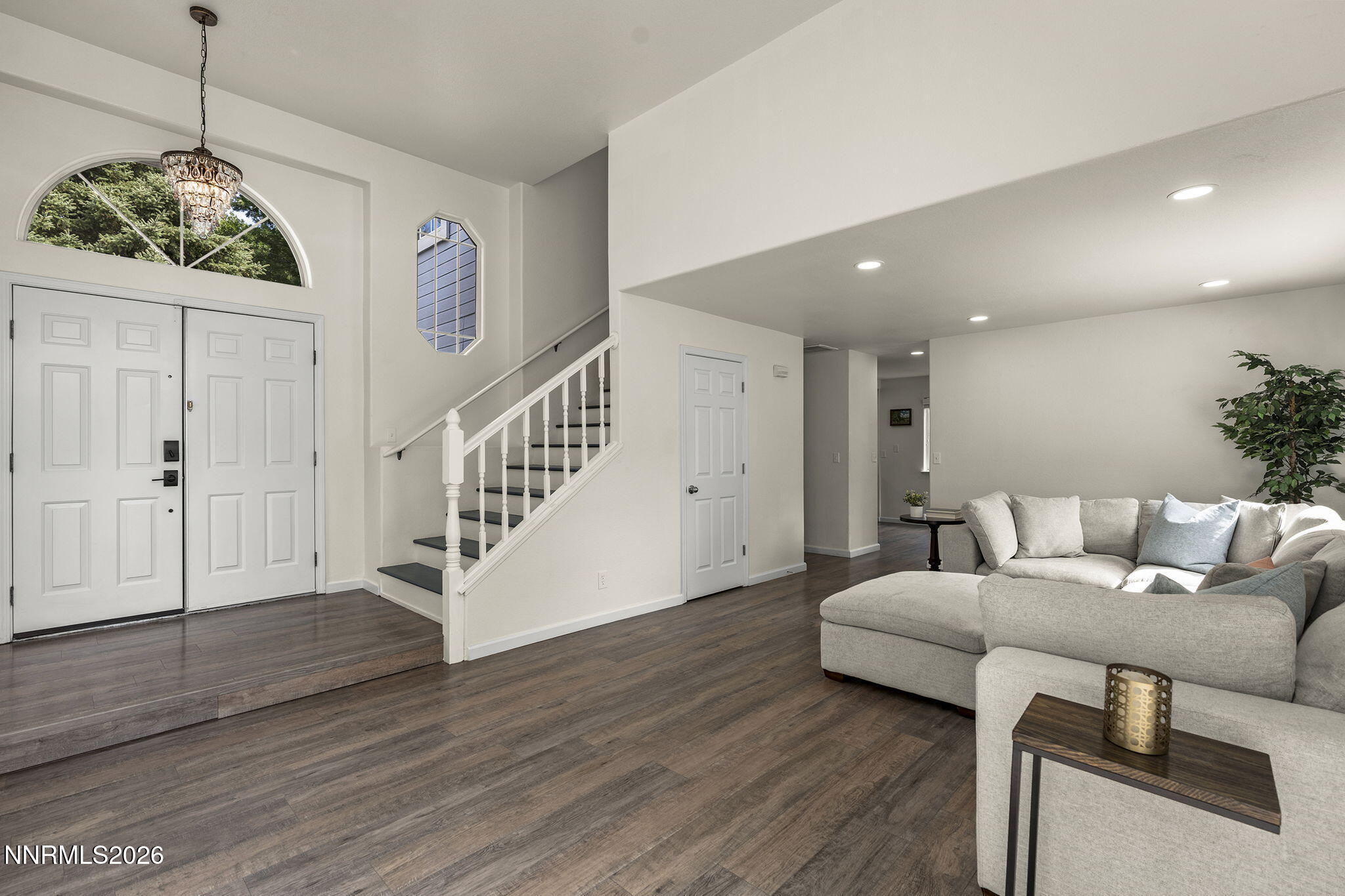 7585 Lighthouse Lane