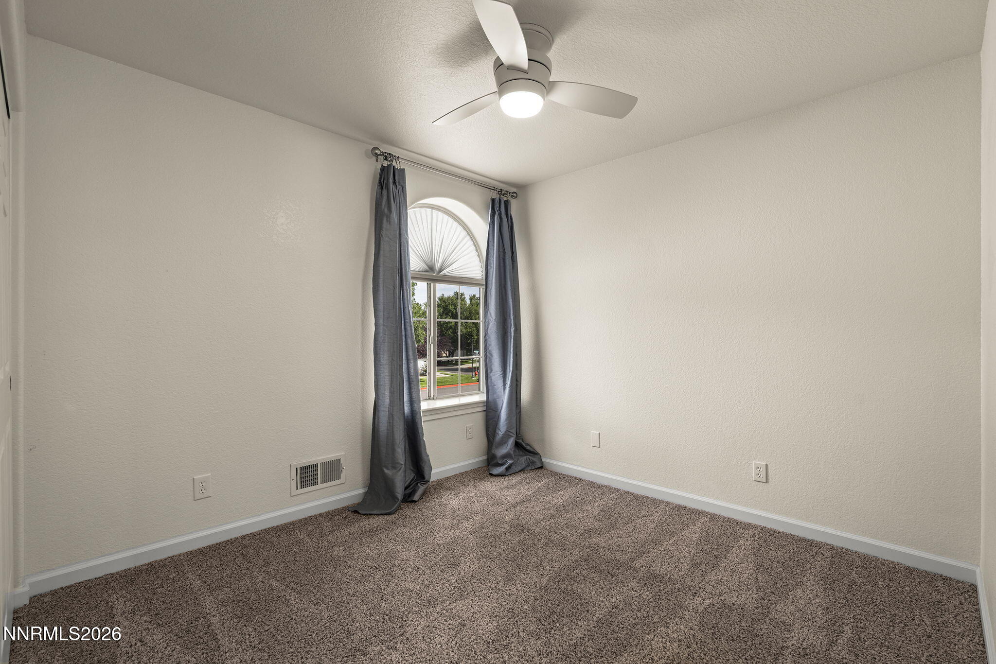 7585 Lighthouse Lane
