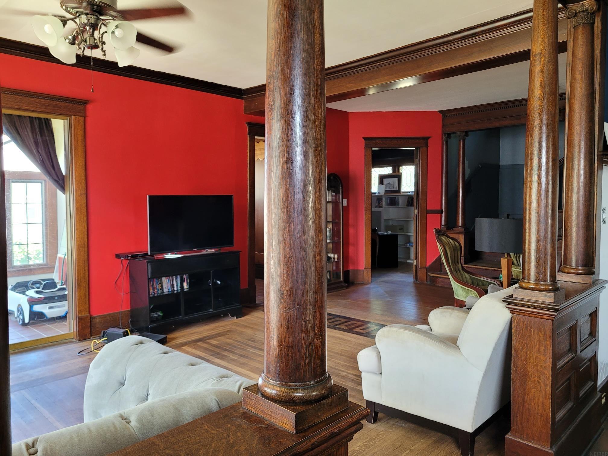 403 N Frederick Avenue