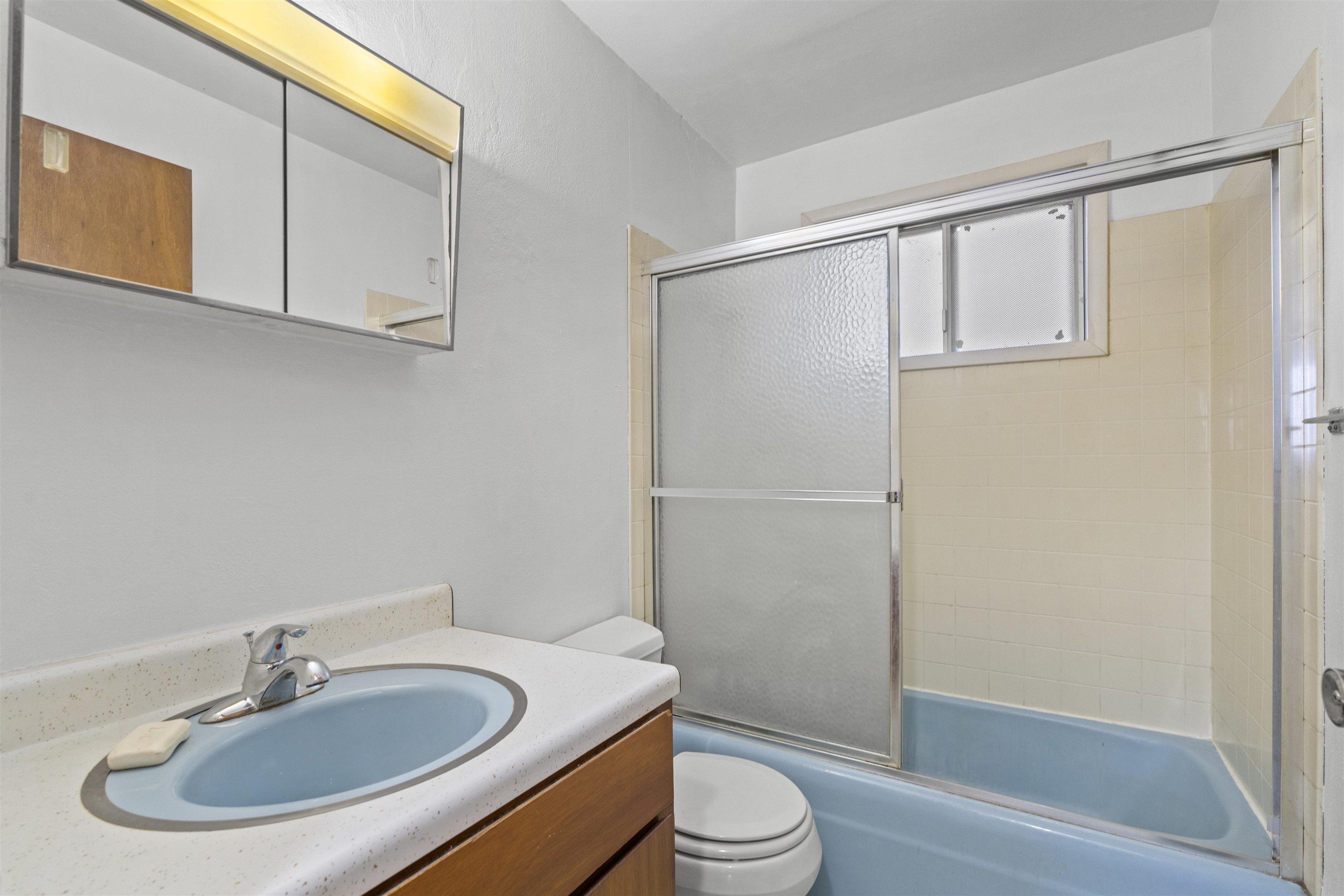 1421-1423 Huntington Road