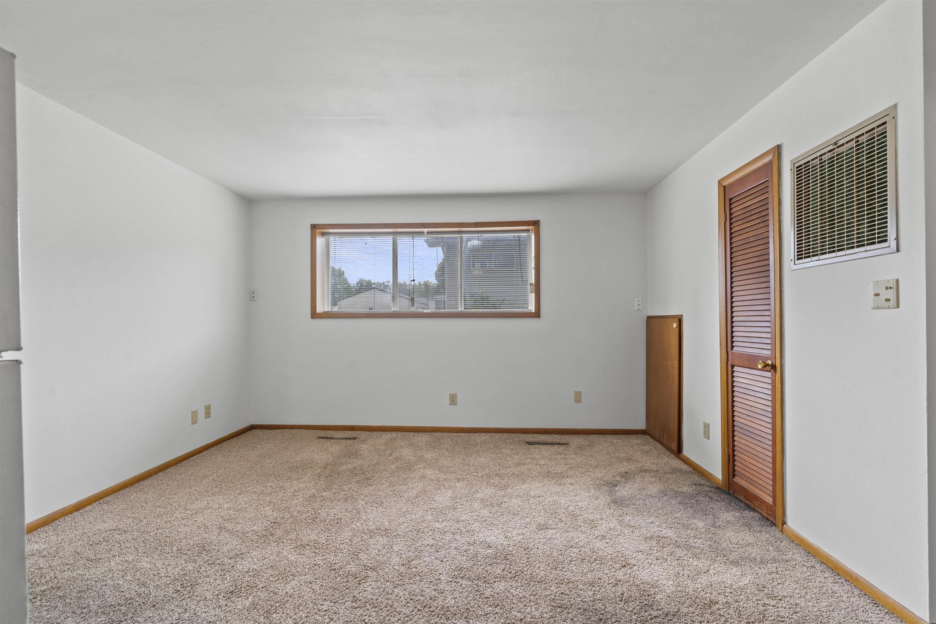 1421-1423 Huntington Road