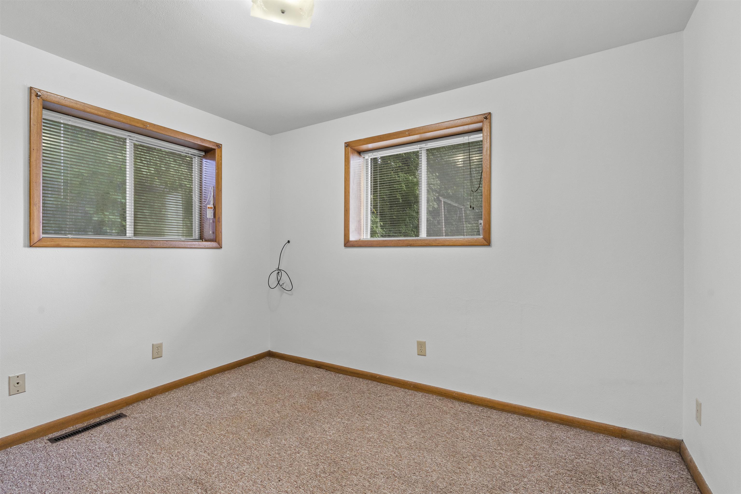 1421-1423 Huntington Road