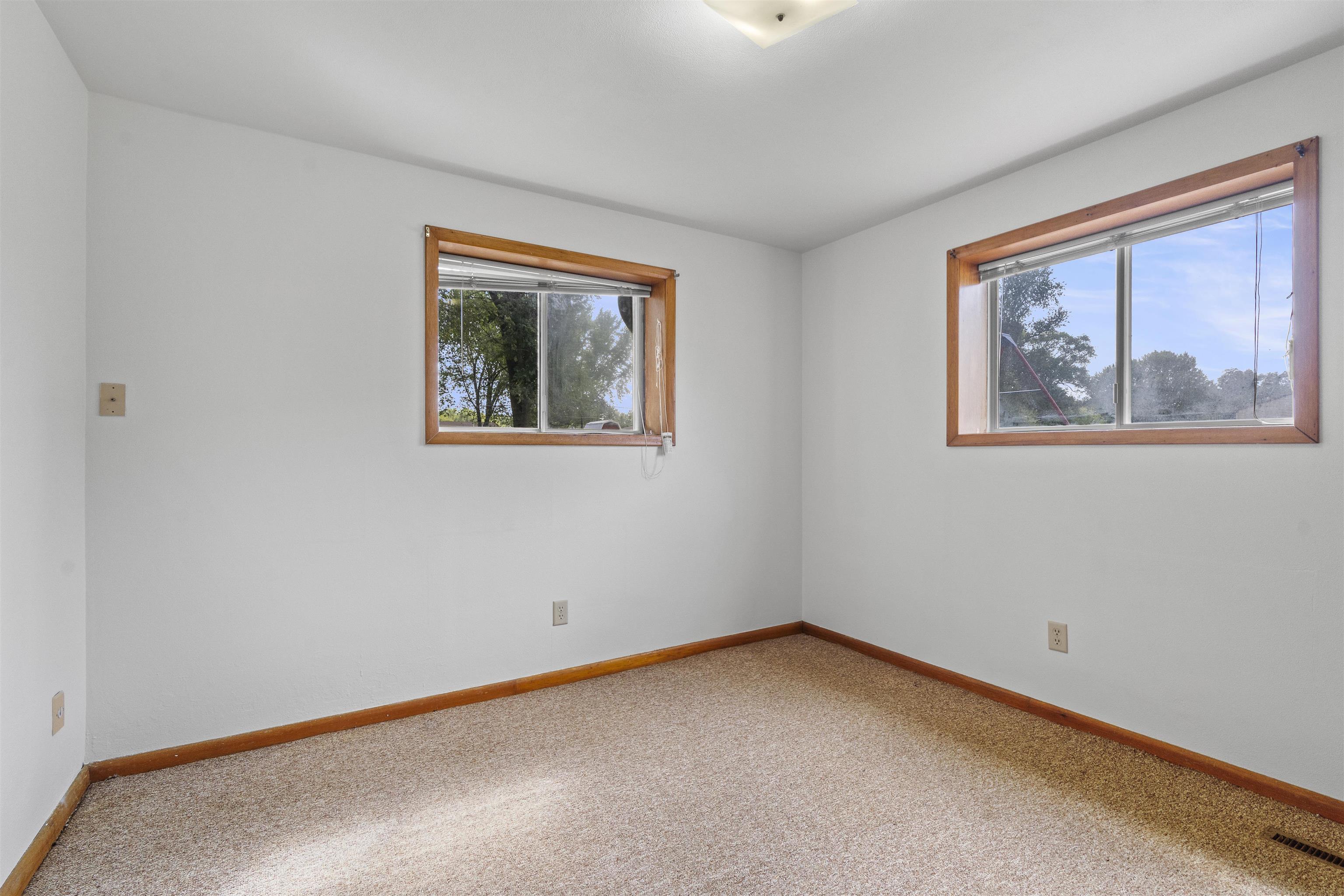 1421-1423 Huntington Road
