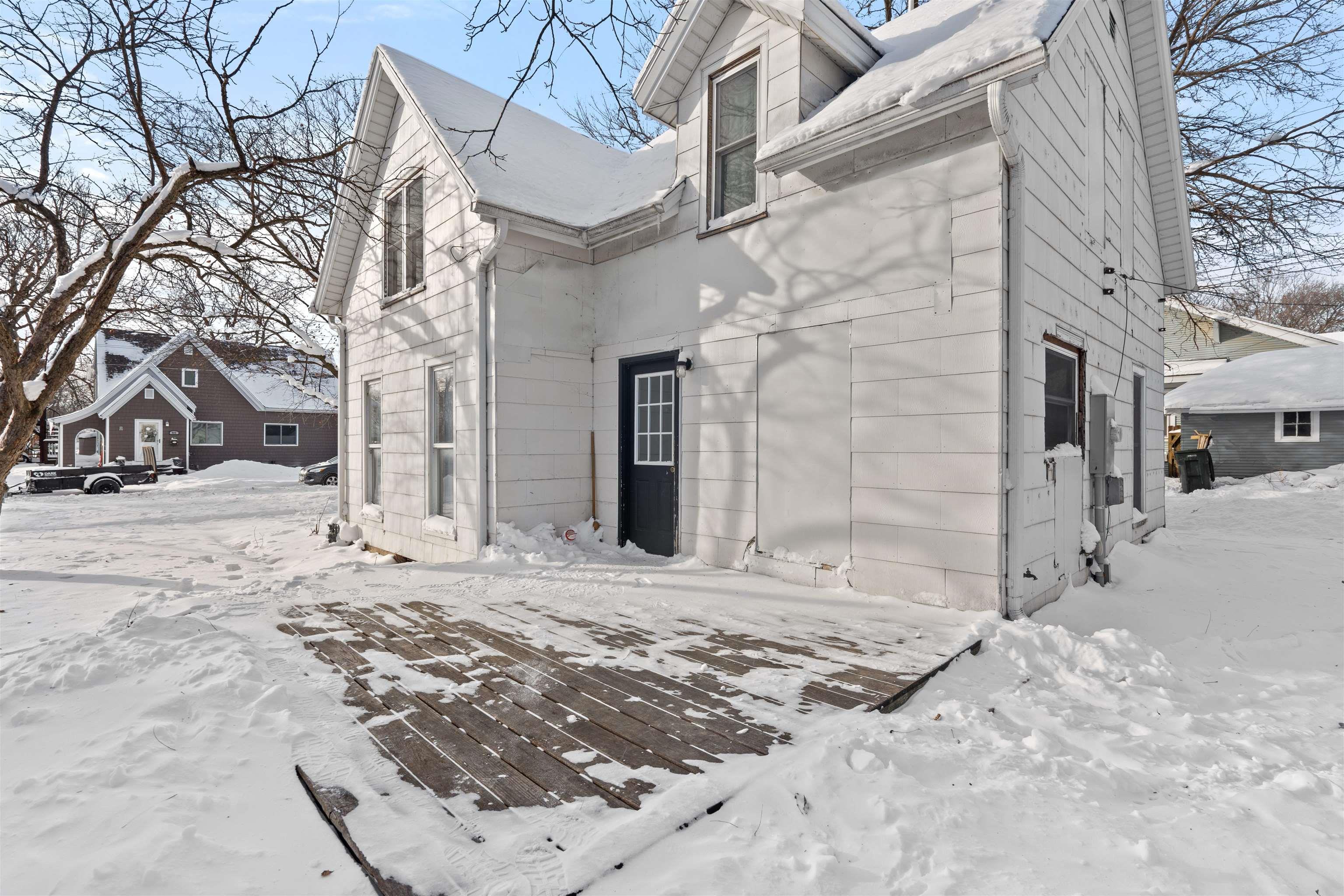 609 W 3rd Street