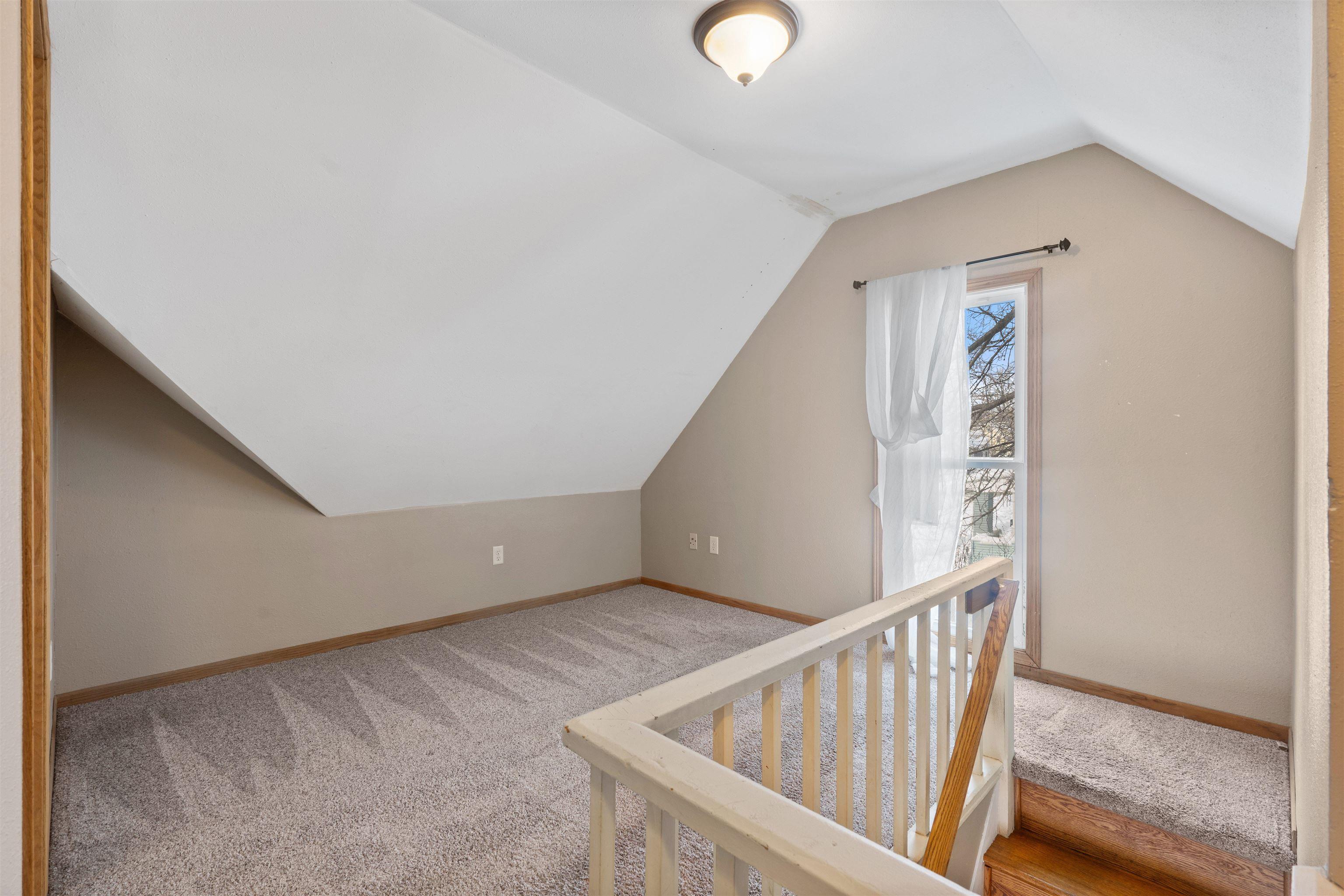 609 W 3rd Street