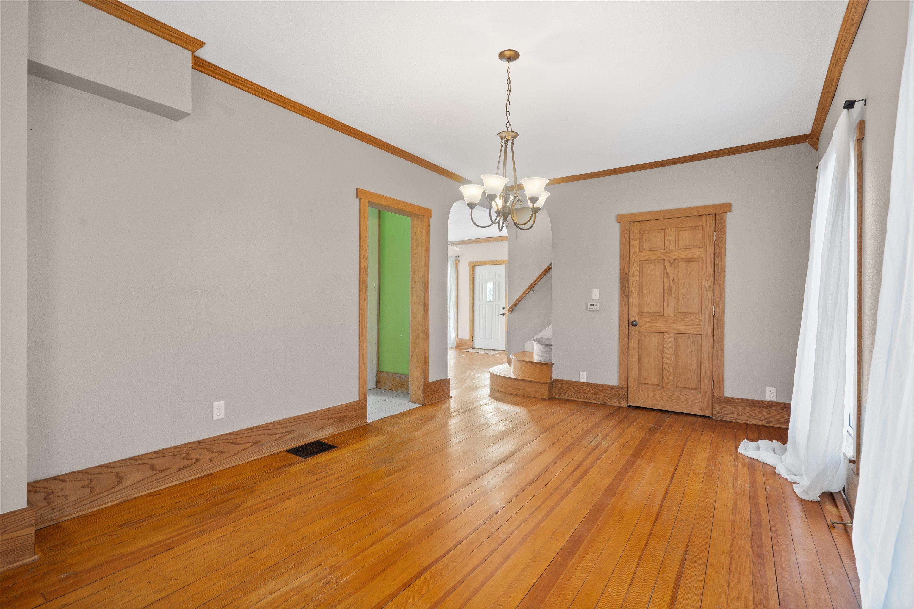 609 W 3rd Street