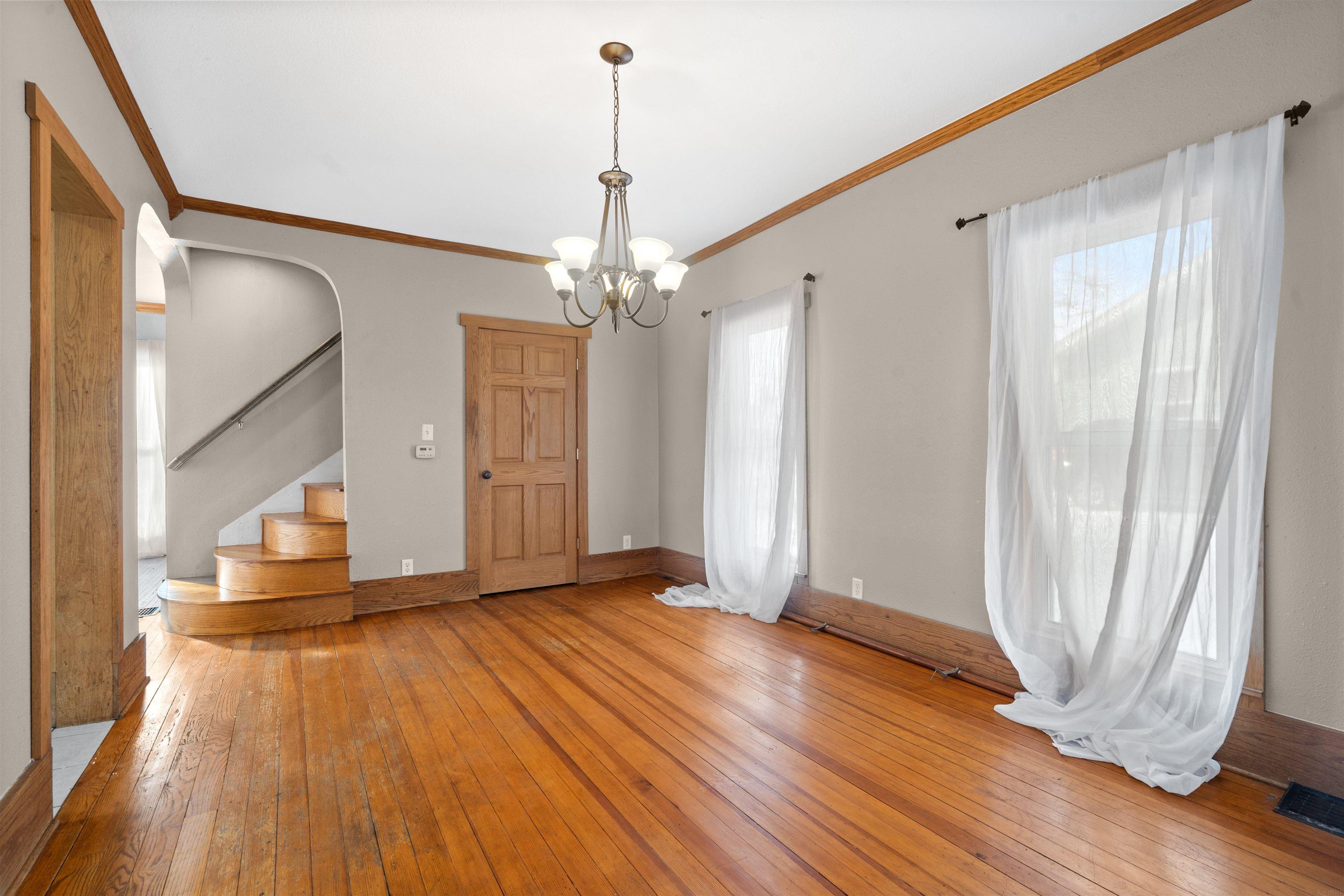 609 W 3rd Street