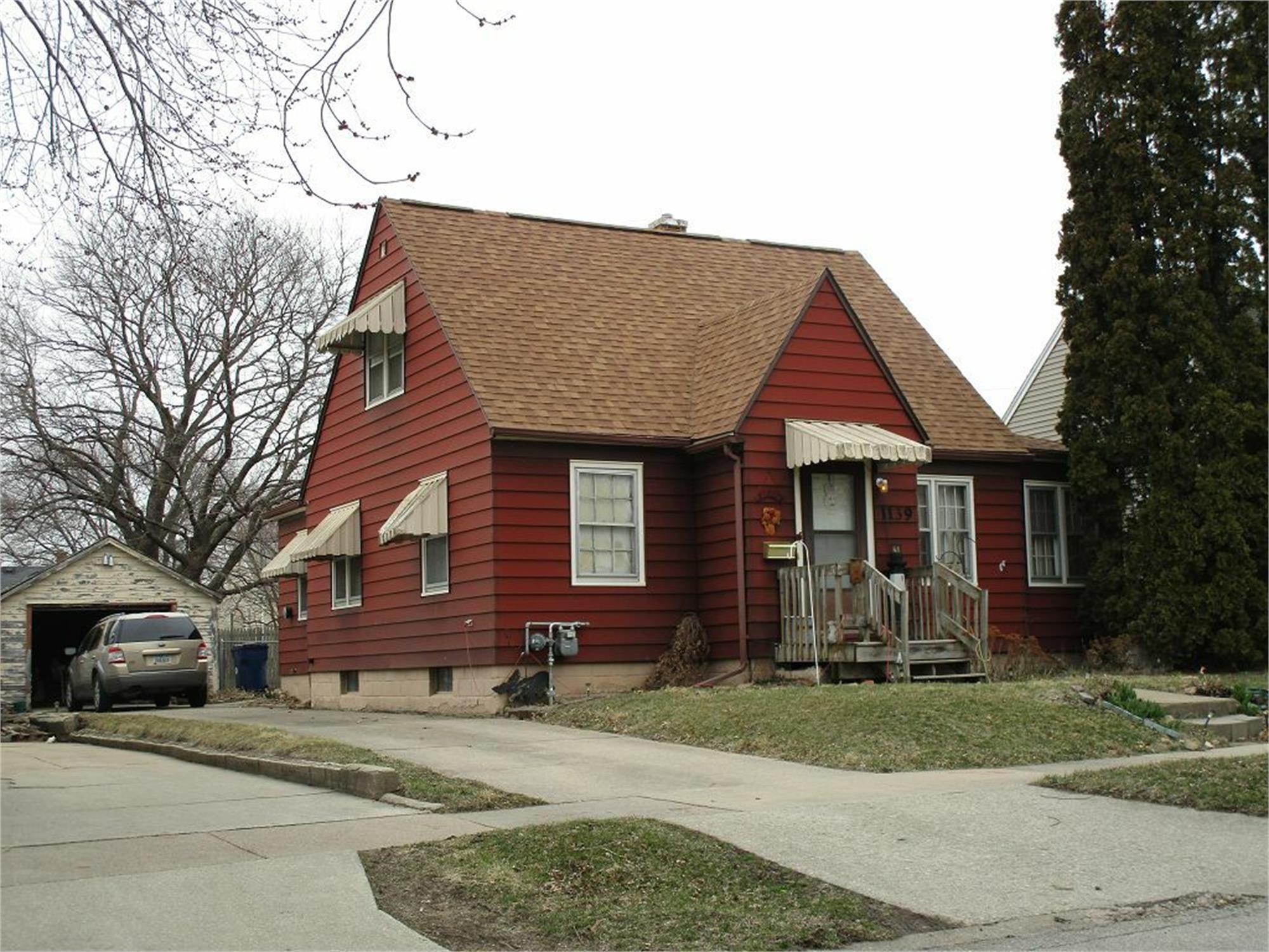 1139 Byron Avenue