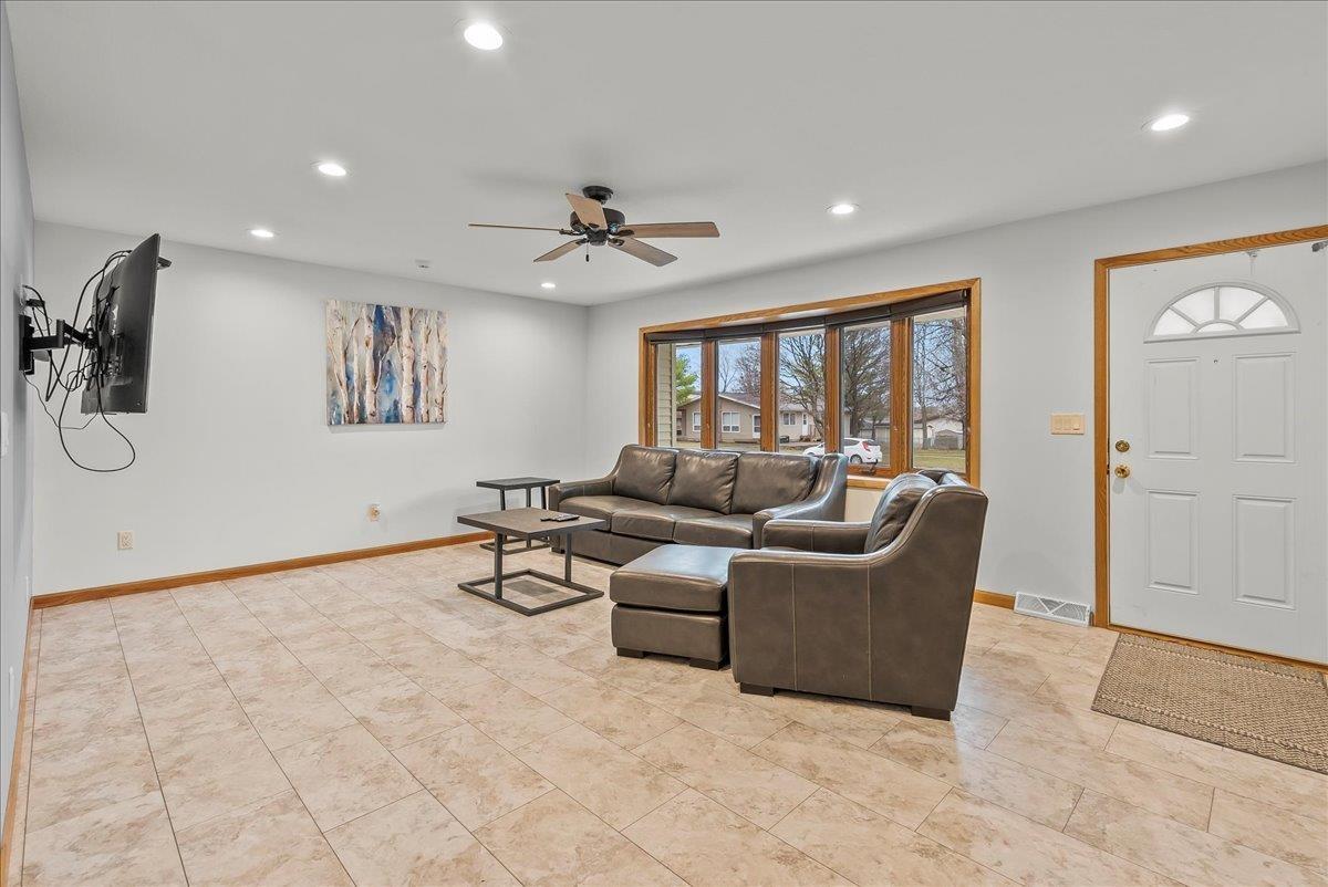 2507 W 3rd Street