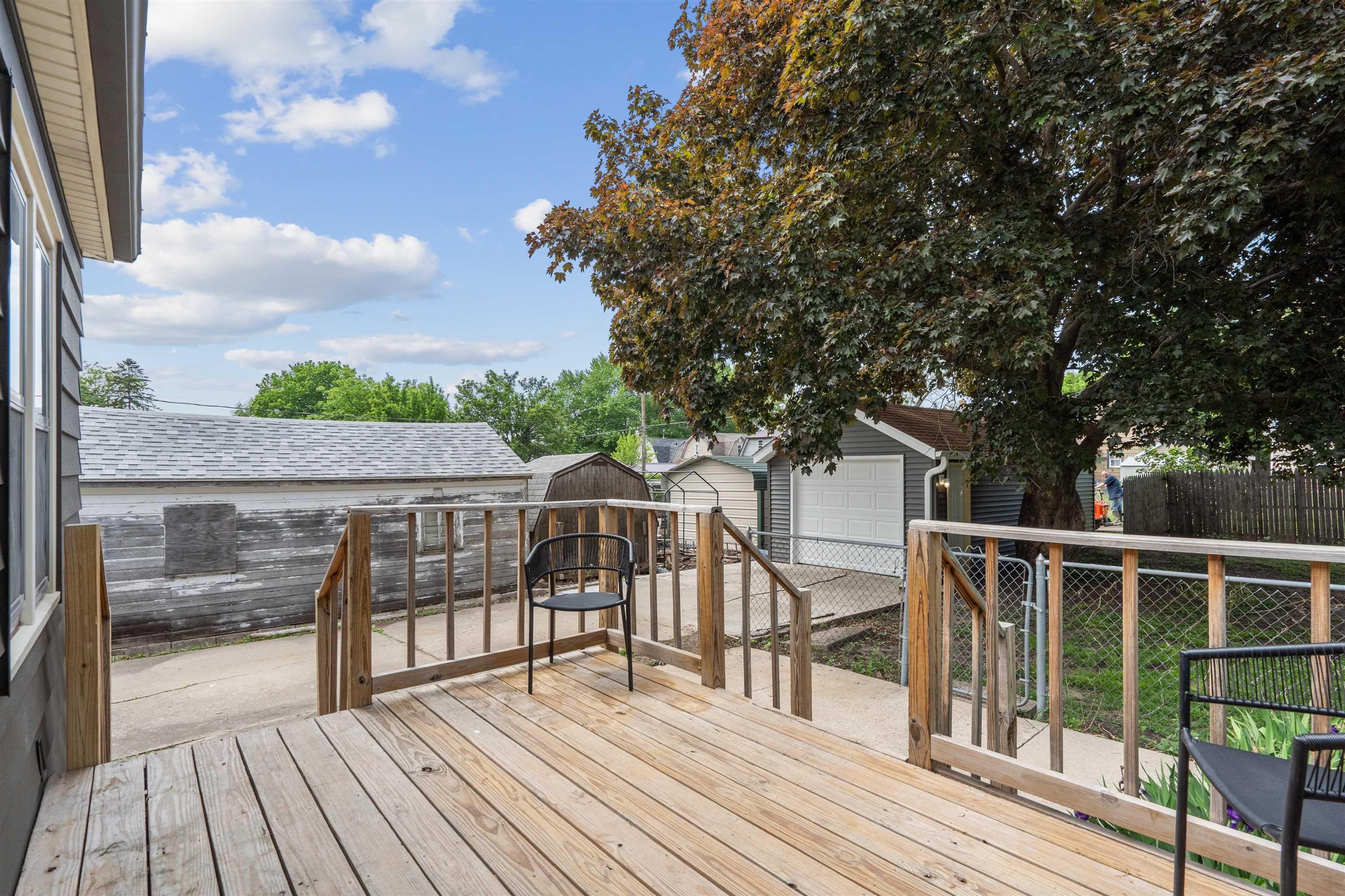1139 Byron Avenue