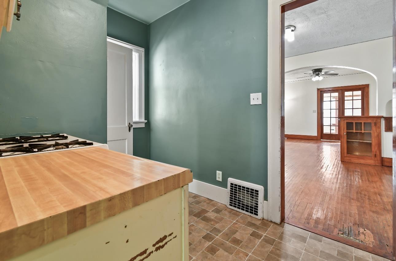 1307 Bertch Avenue