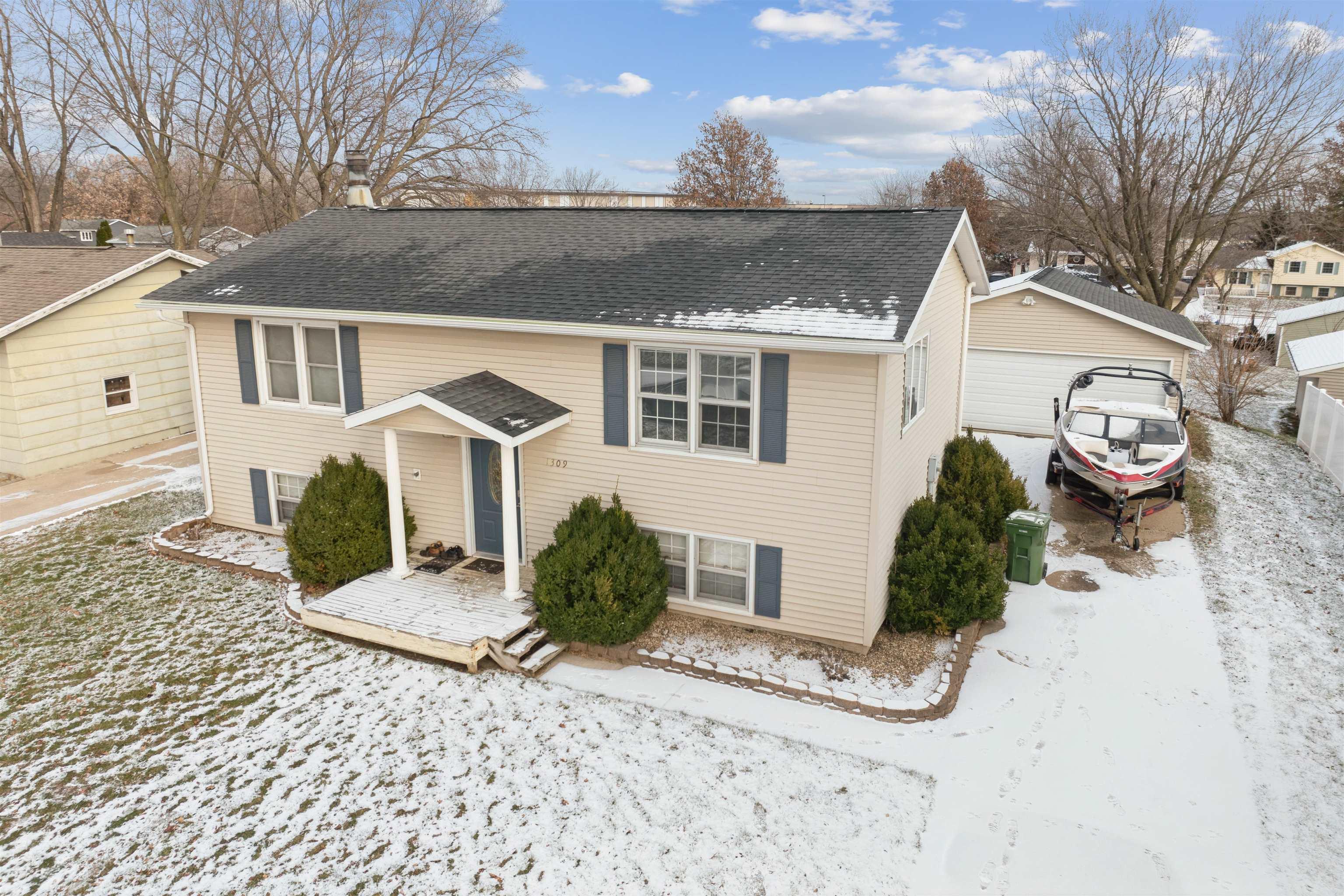 1309 Fleur Drive
