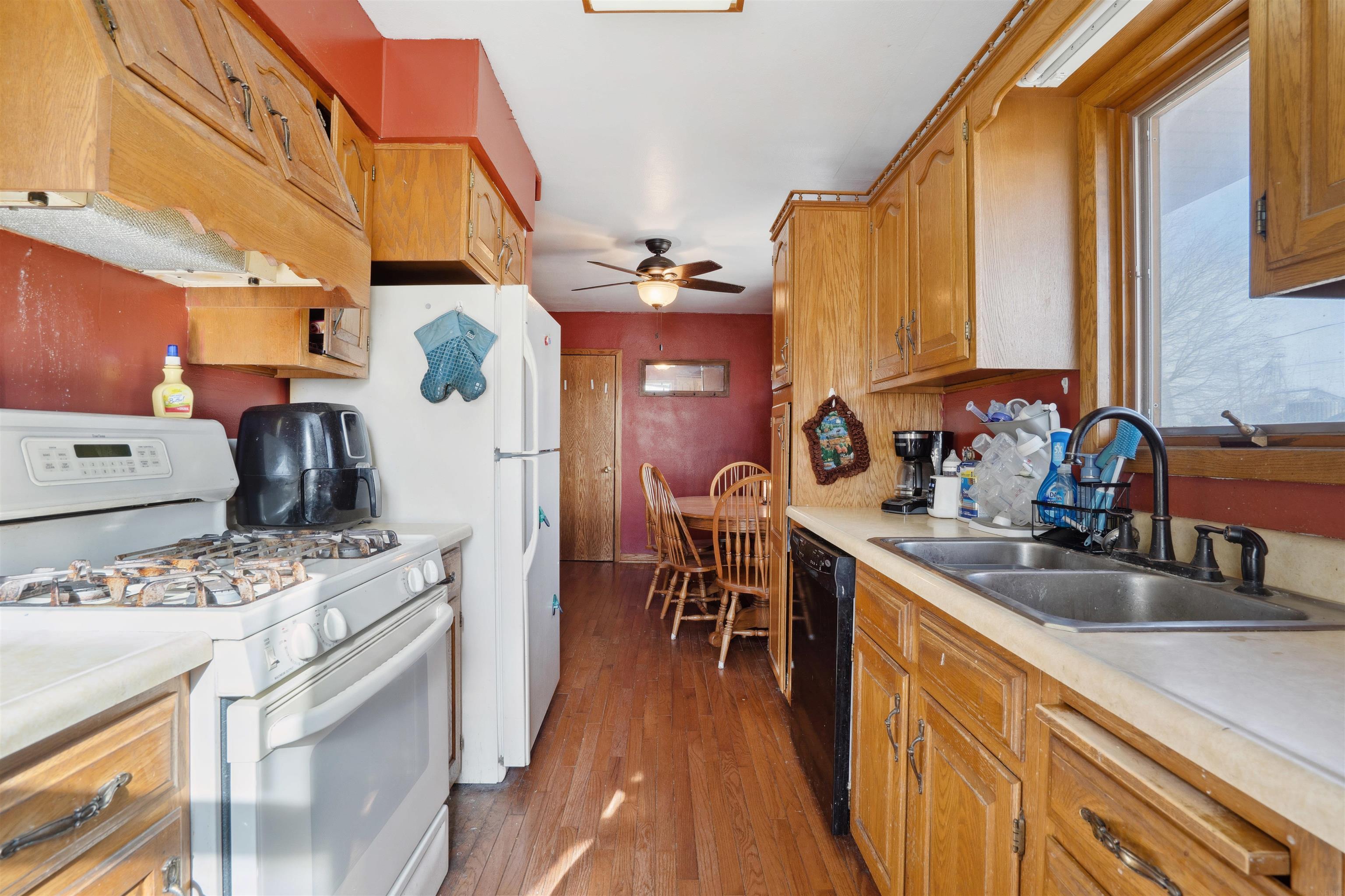 7212 La Porte Road