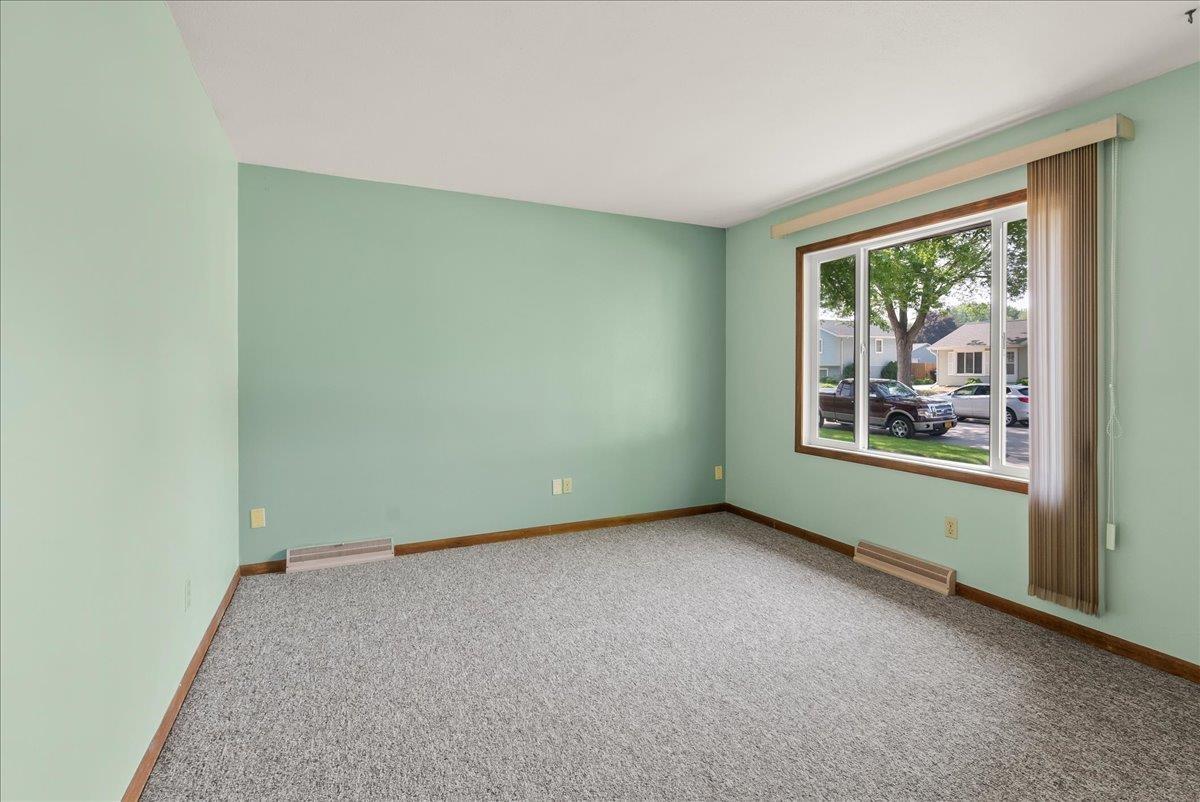 818 Calumett Drive