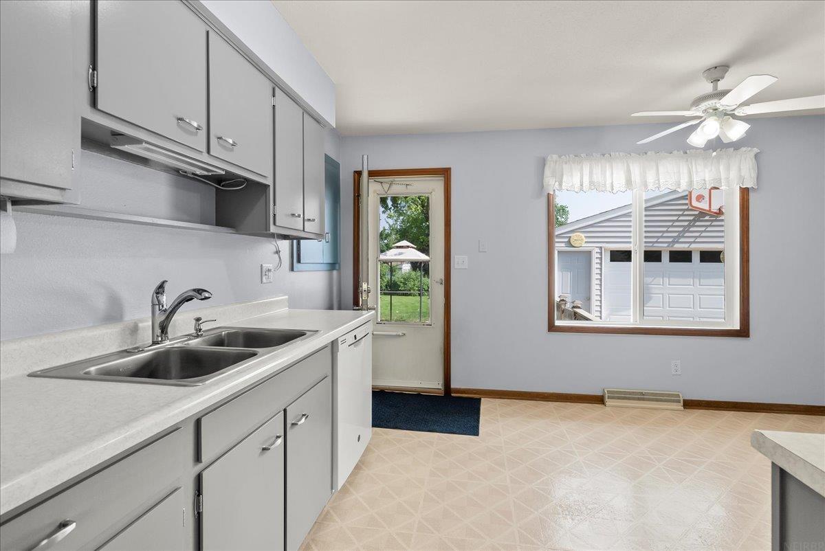 818 Calumett Drive