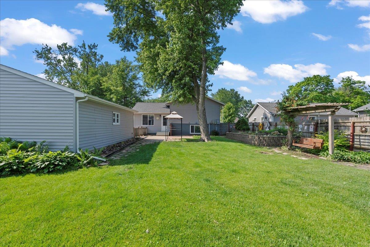 818 Calumett Drive