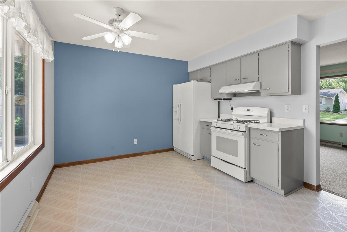 818 Calumett Drive