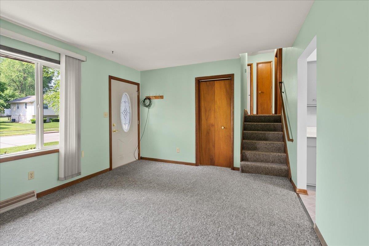 818 Calumett Drive