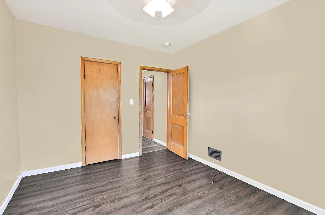 1250 W Airline Highway